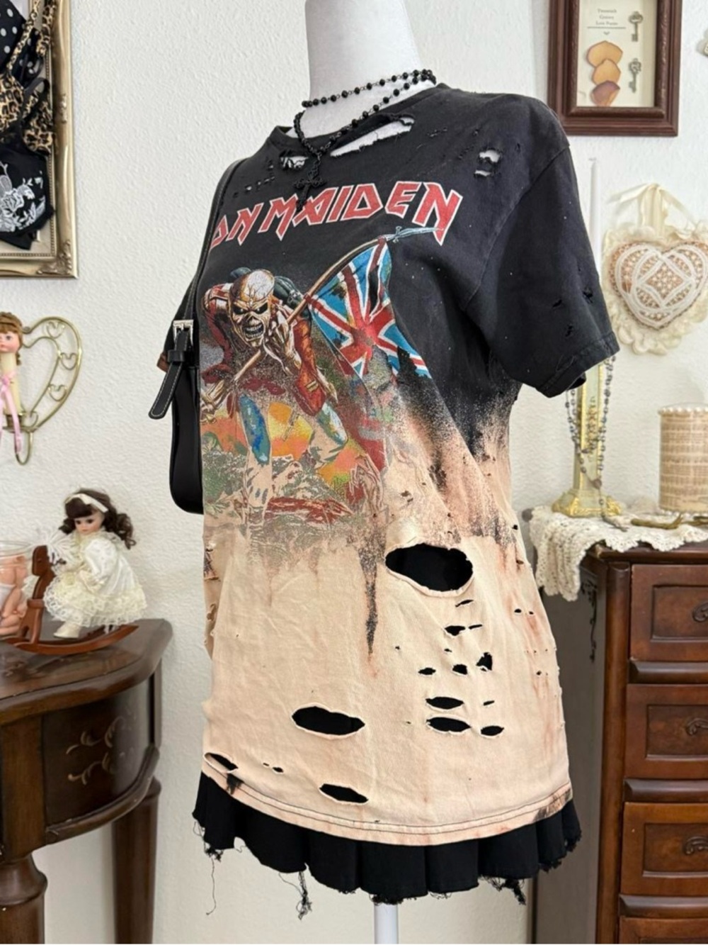 indie sleaze heavily distressed grunge Iron Maiden metal band Tee | men’s sz S - Picture 3 of 5